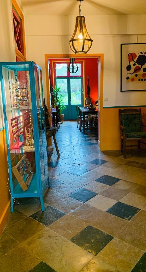 Aux Couleurs De Commarin Chambres D'Hotes Dış mekan fotoğraf